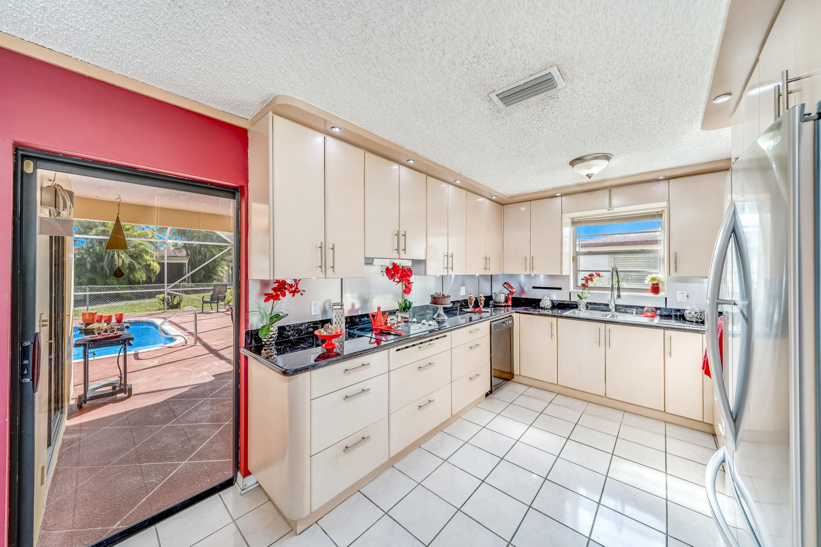 11152 Mustang Street Boca Raton, FL 33428 - Photo 19 of 61 Kitchen