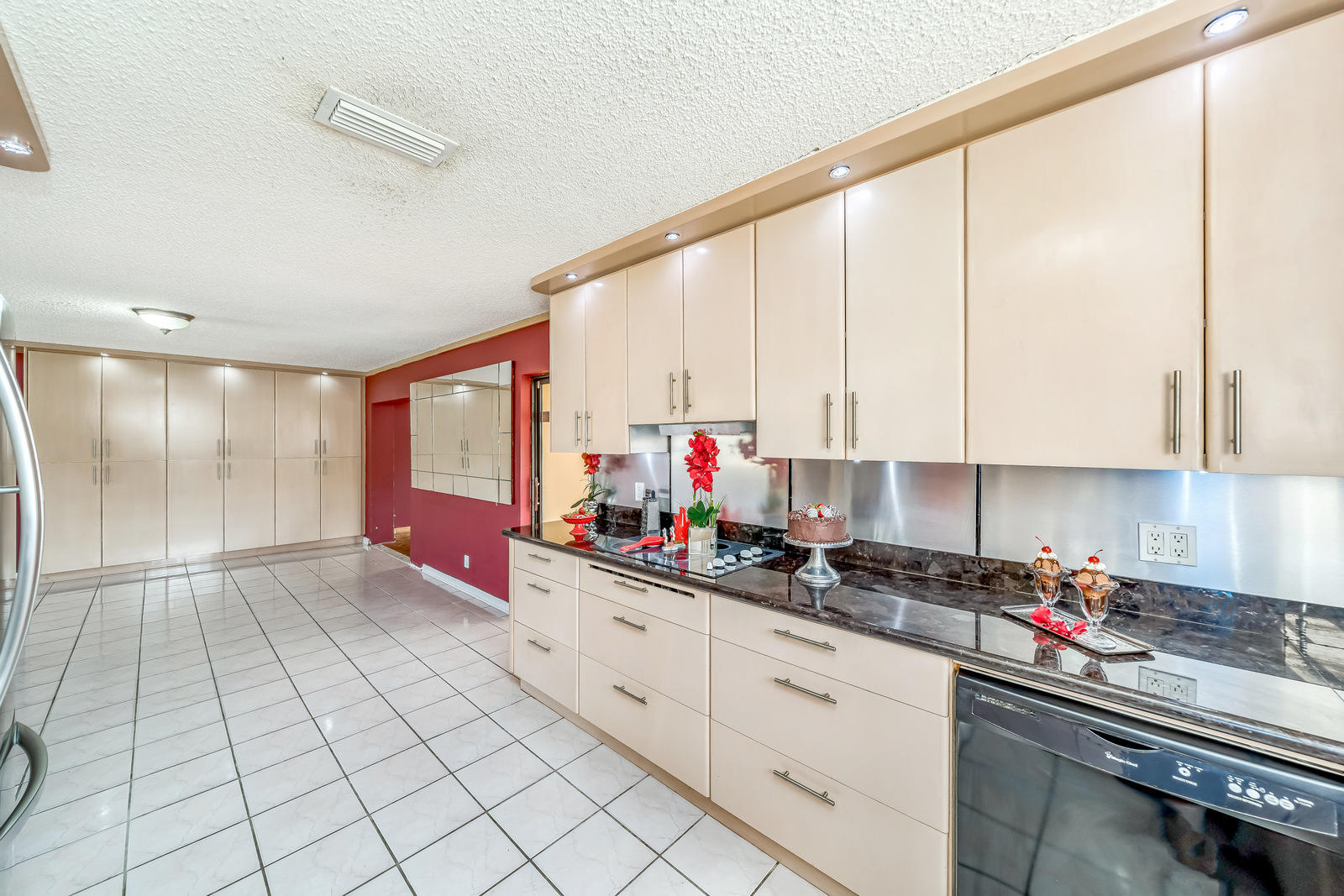 11152 Mustang Street Boca Raton, FL 33428 - Photo 24 of 61 kitchen/dining room