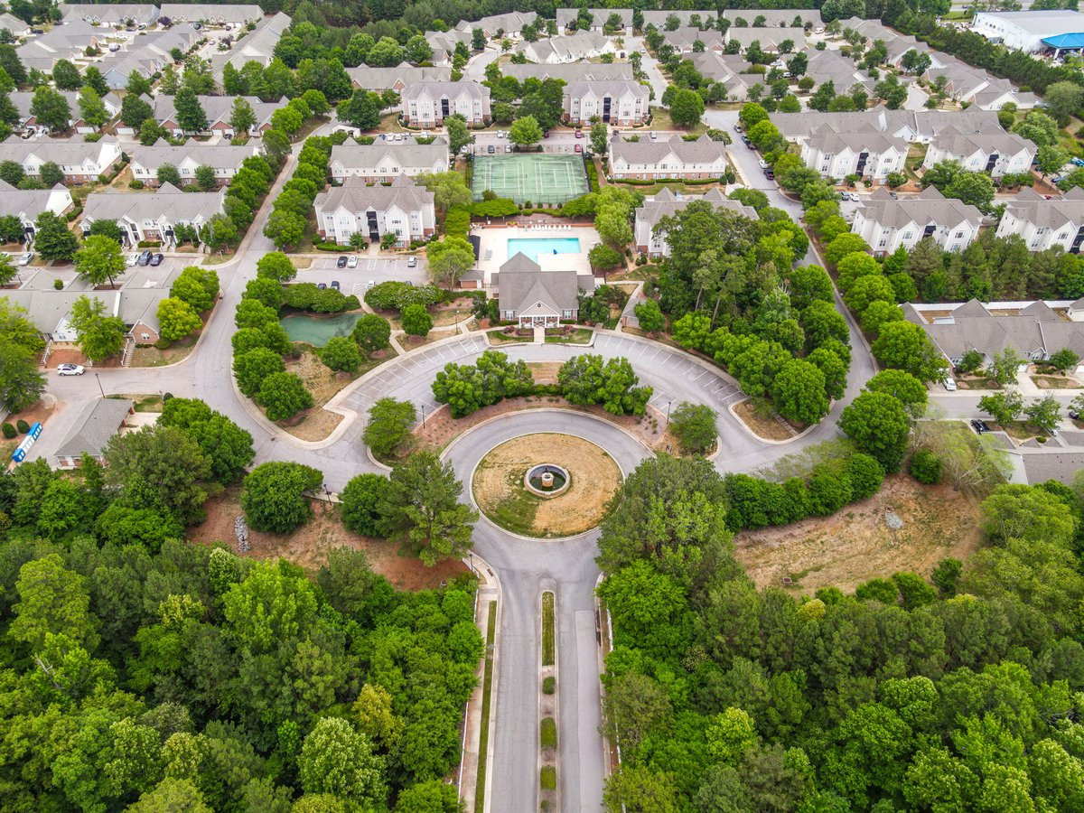 2501 Huntscroft Lane, Unit 300 Raleigh, NC 27617 - Photo 31 of 34 34-web-or-mls-E0947.jpg