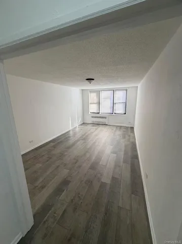$2,250 | 83-30 Vietor Avenue, Unit 323 | Elmhurst
