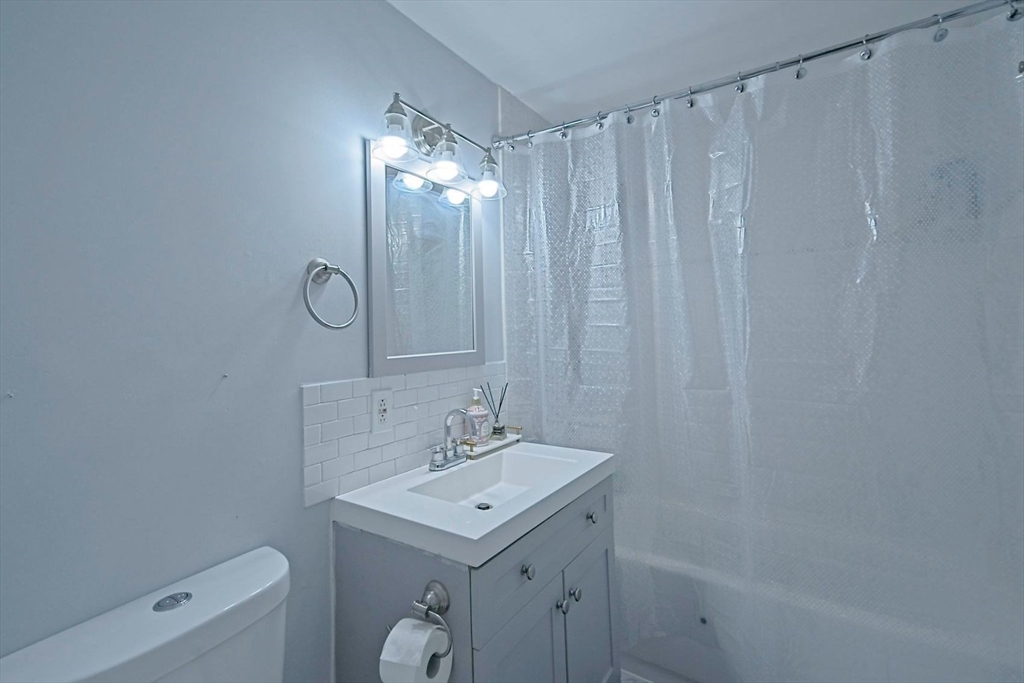 165 R Chestnut Street, Unit 2 Foxboro, MA 02035 - Photo 11 of 17