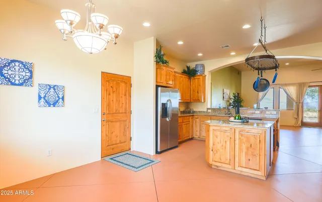 $925,000 | 6754 East Roberto Loop, Hereford, AZ 85615