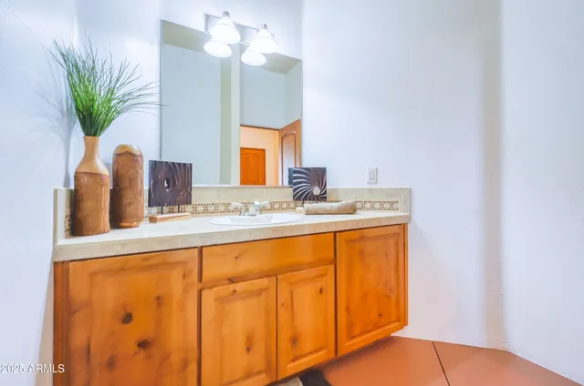 $925,000 | 6754 East Roberto Loop, Hereford, AZ 85615