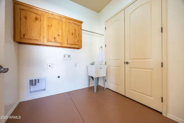 $925,000 | 6754 East Roberto Loop, Hereford, AZ 85615