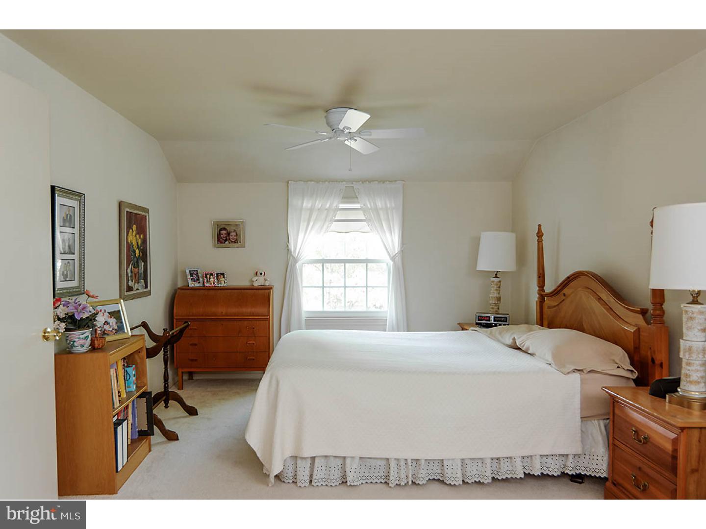 125 Kitty Hawk Road Cherry Hill, NJ 08034 - Photo 16 of 25