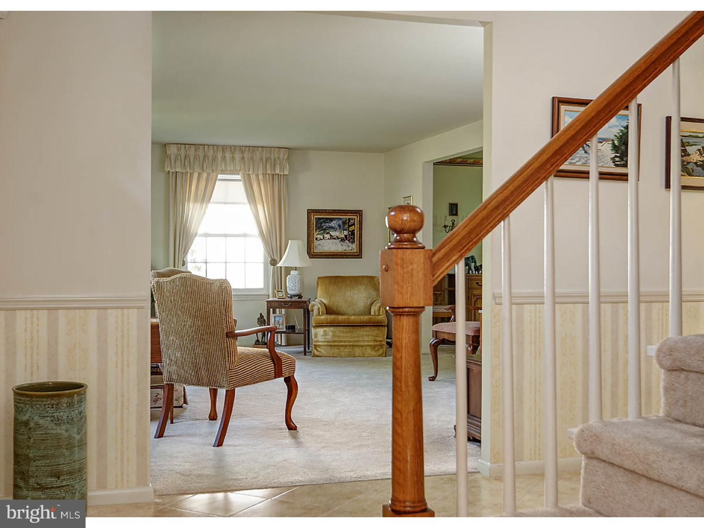 125 Kitty Hawk Road Cherry Hill, NJ 08034 - Photo 4 of 25