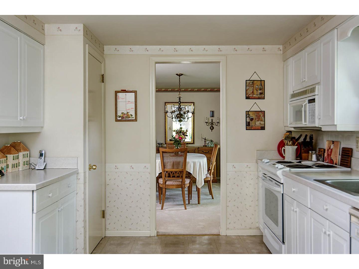 125 Kitty Hawk Road Cherry Hill, NJ 08034 - Photo 10 of 25