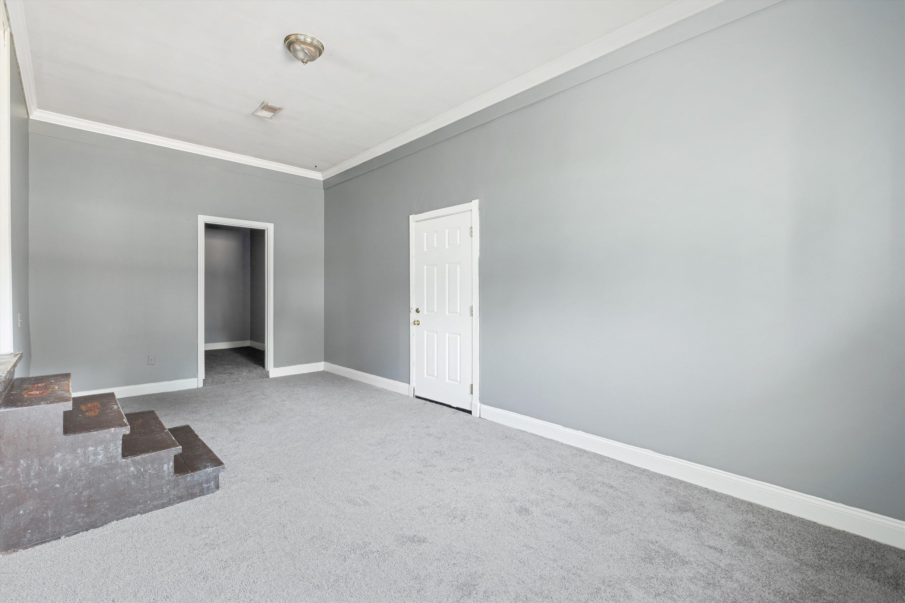 3580 Rhodes Avenue Memphis, TN 38111 - Photo 14 of 26 a view of a livingroom and a sink