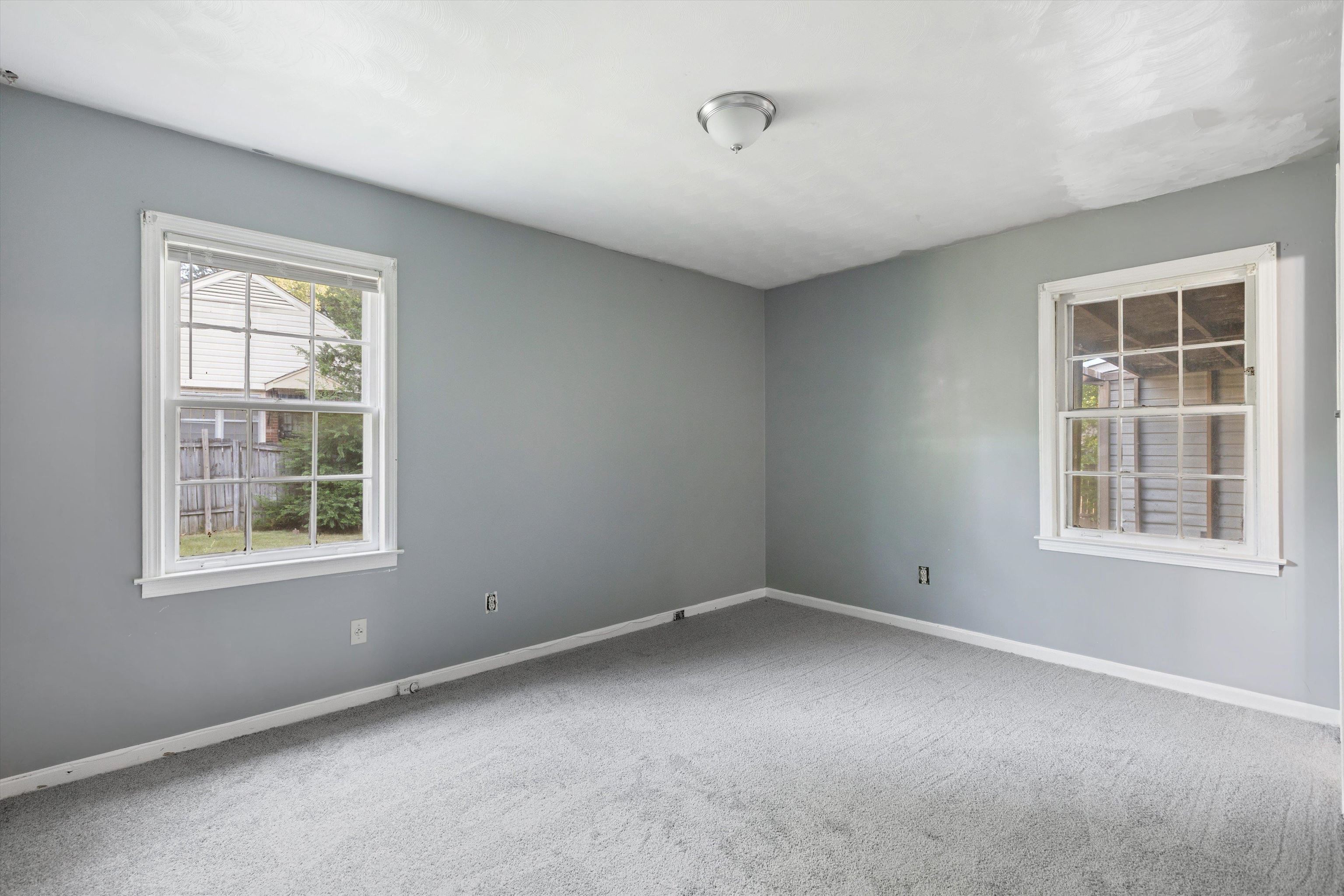 3580 Rhodes Avenue Memphis, TN 38111 - Photo 16 of 26 an empty room with a window