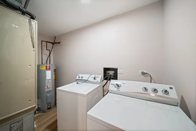 $430,000 | 10 Trafalgar Square, Unit 403, Lincolnshire, IL 60069