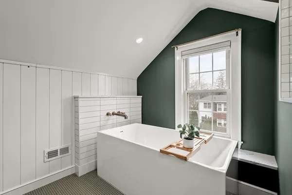 $1,995,000 | 24 Grandview Road, Arlington, MA 02476