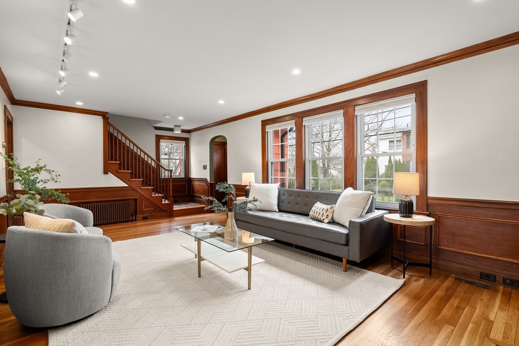 24 Grandview Road Arlington, MA 02476 - Photo 5 of 42 Gallery Image 5
