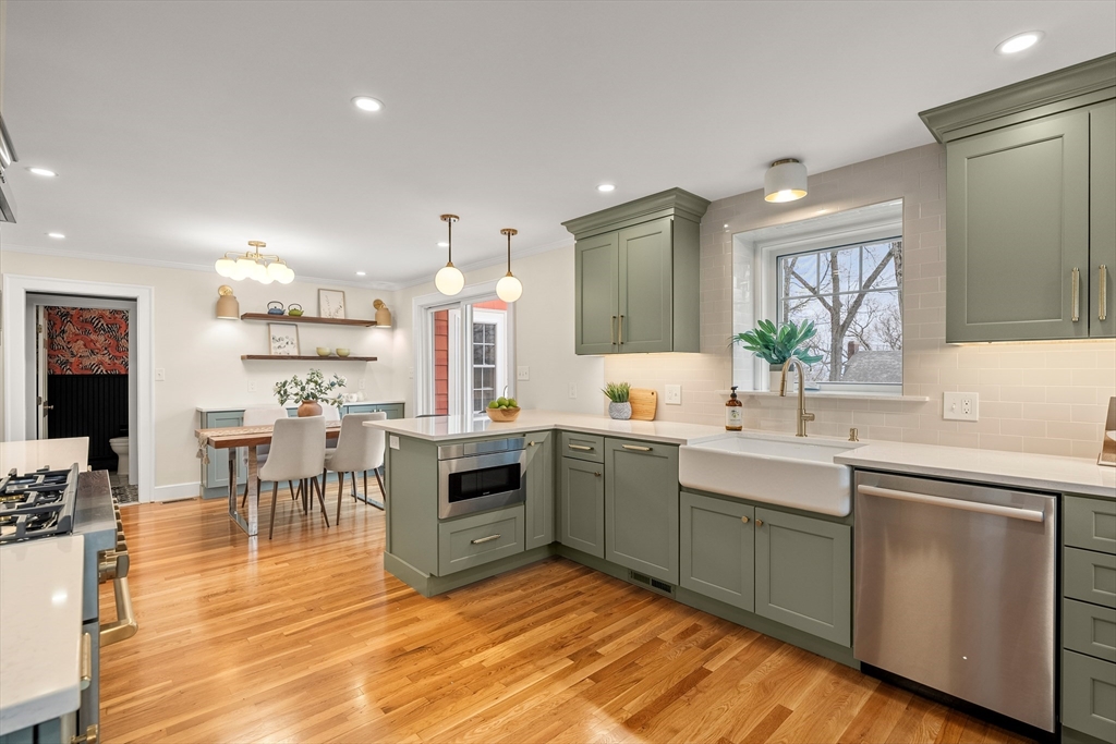 24 Grandview Road Arlington, MA 02476 - Photo 9 of 42 Gallery Image 9