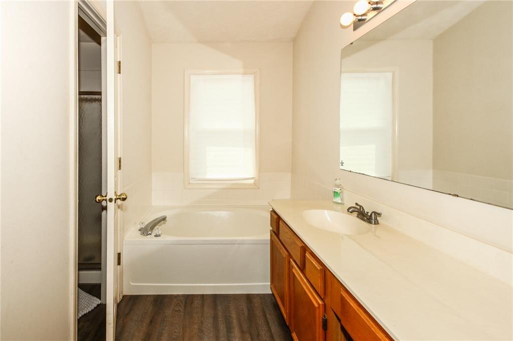 7725 Hidden Ridge Fishers, IN 46038 - Photo 14 of 24 Gallery Image 14