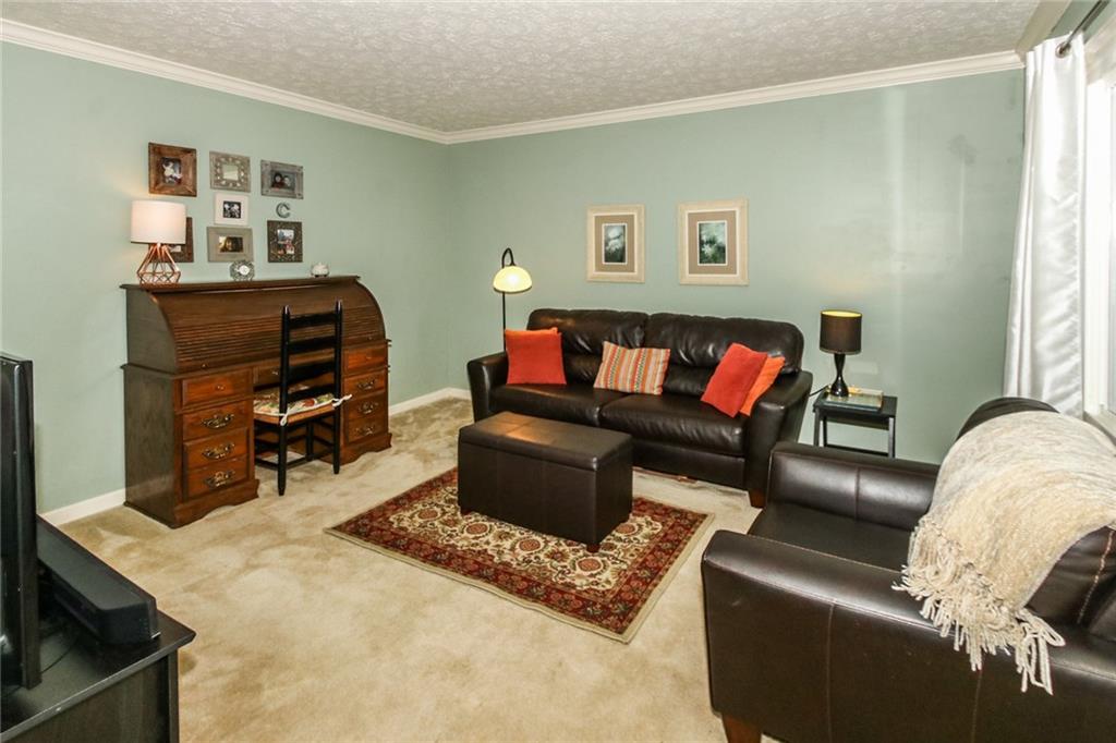 7725 Hidden Ridge Fishers, IN 46038 - Photo 5 of 24 Gallery Image 5