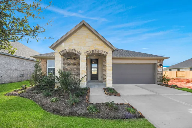 $329,330 | 243 Bay Laurel Court, Alvin, TX 77511