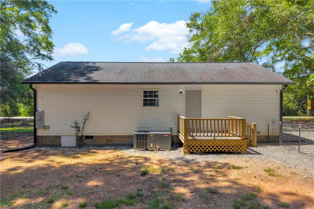 640 Gumlog Road Martin, GA 30557 - Photo 5 of 39