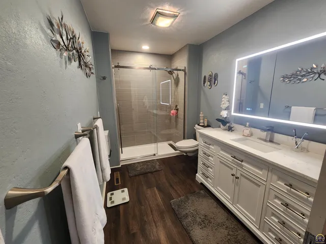 $359,000 | 7 Lakeshore Drive, Emporia, KS 66801