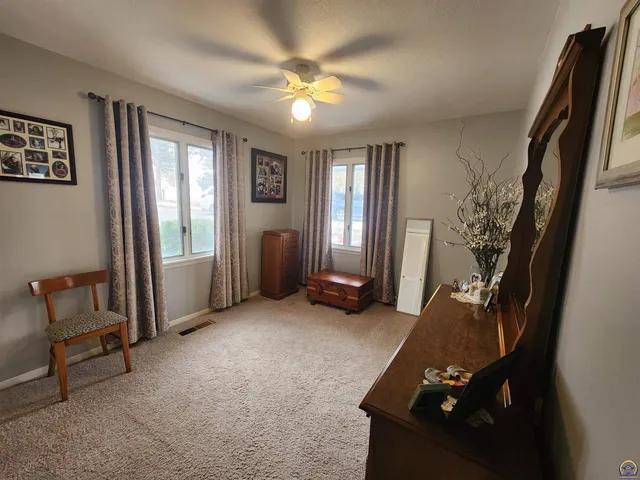 $359,000 | 7 Lakeshore Drive, Emporia, KS 66801