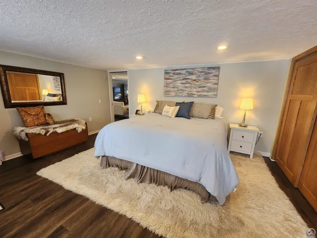 $359,000 | 7 Lakeshore Drive, Emporia, KS 66801