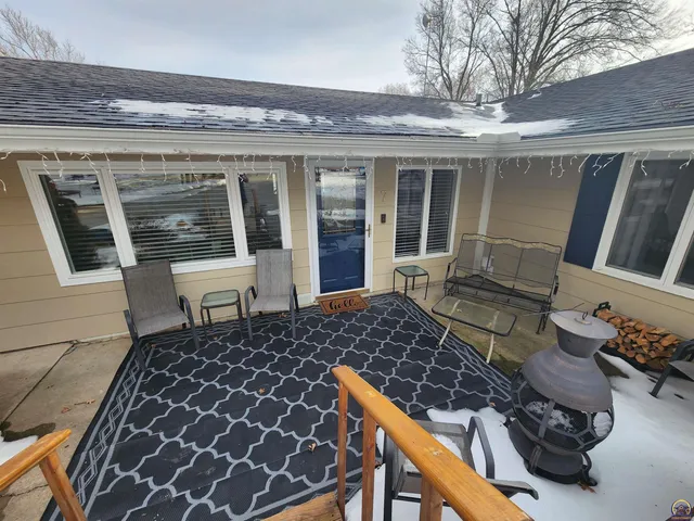 $359,000 | 7 Lakeshore Drive, Emporia, KS 66801