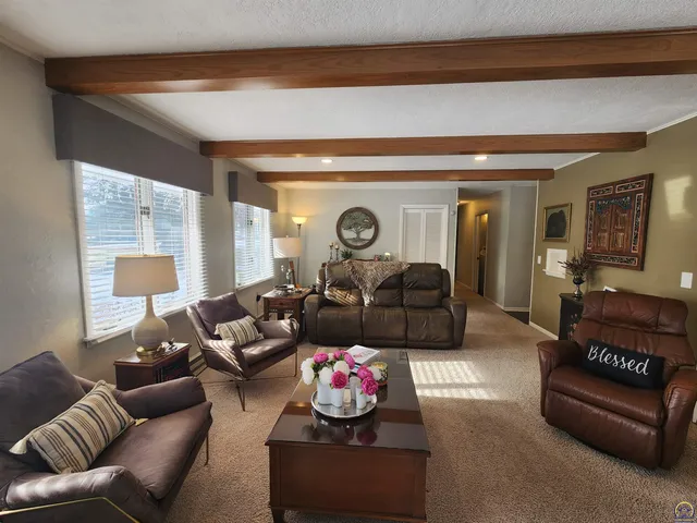 $359,000 | 7 Lakeshore Drive, Emporia, KS 66801