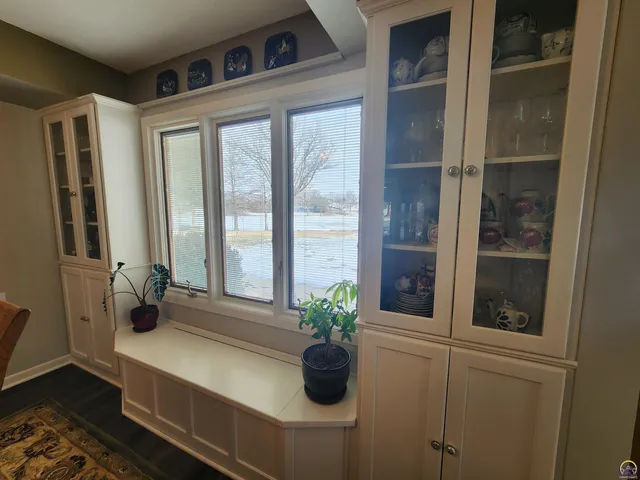 $359,000 | 7 Lakeshore Drive, Emporia, KS 66801