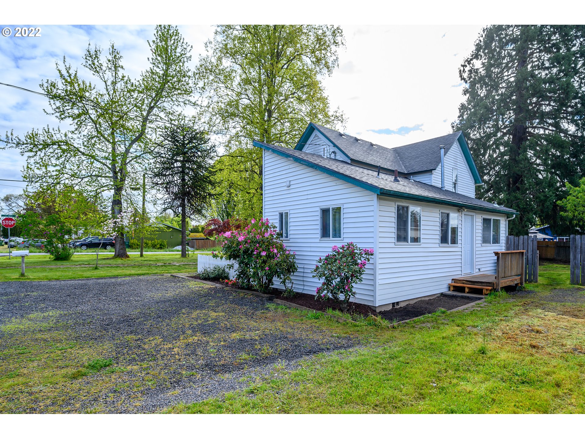 1029 Southeast Elm Street Dundee, OR 97115 - Photo 26 of 31