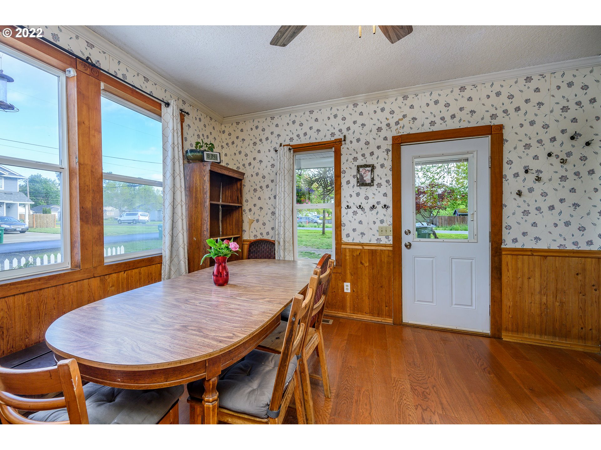 1029 Southeast Elm Street Dundee, OR 97115 - Photo 5 of 31