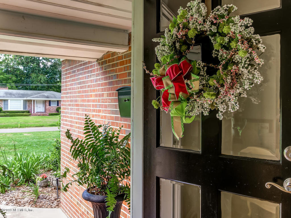 4119 Robin Hood Road Jacksonville, FL 32210 - Photo 10 of 45 4119 Robin Hood Rd-011-75-Foyer-MLS_Size