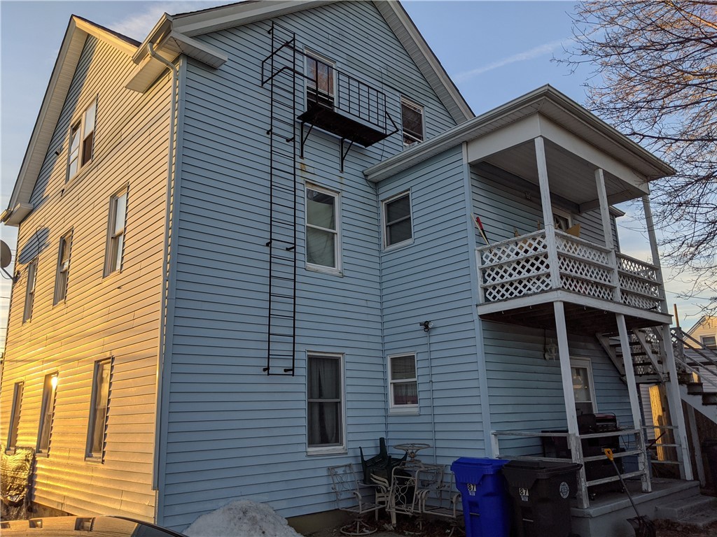 87 Pond Street West Warwick, RI 02893 - Photo 2 of 32