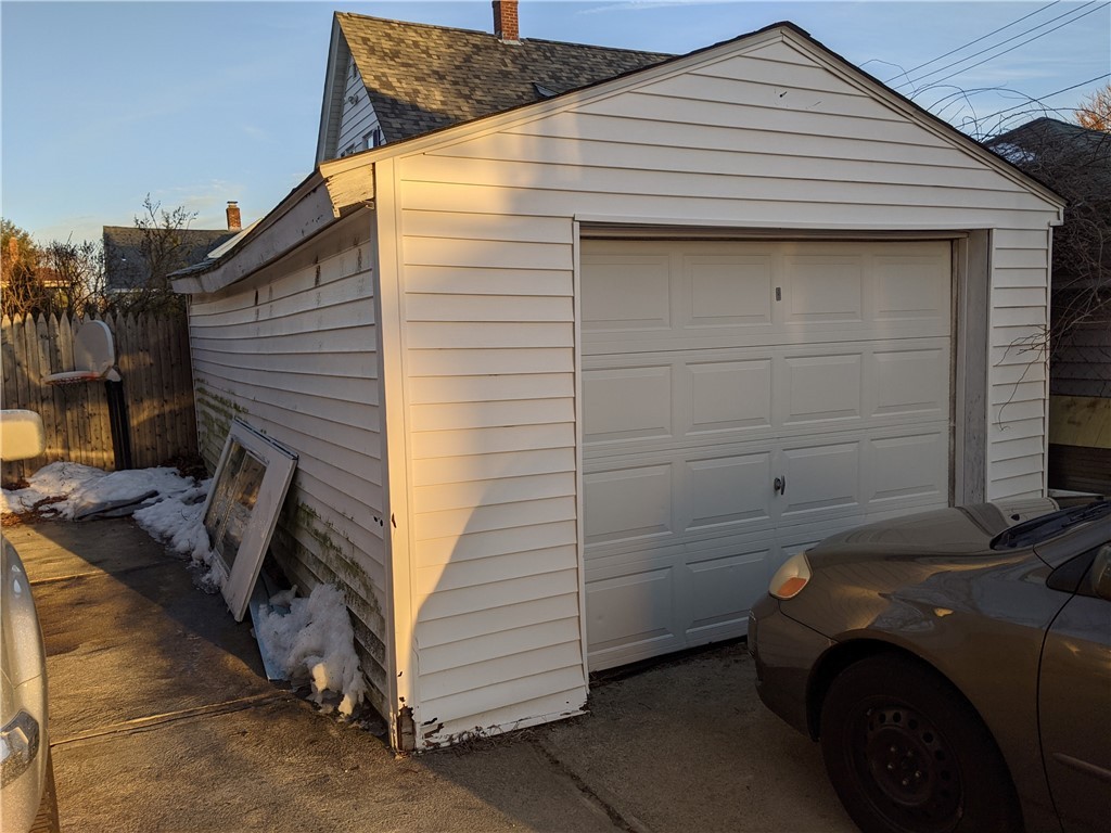 87 Pond Street West Warwick, RI 02893 - Photo 5 of 32