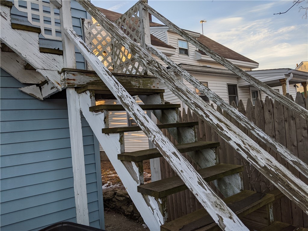 87 Pond Street West Warwick, RI 02893 - Photo 6 of 32