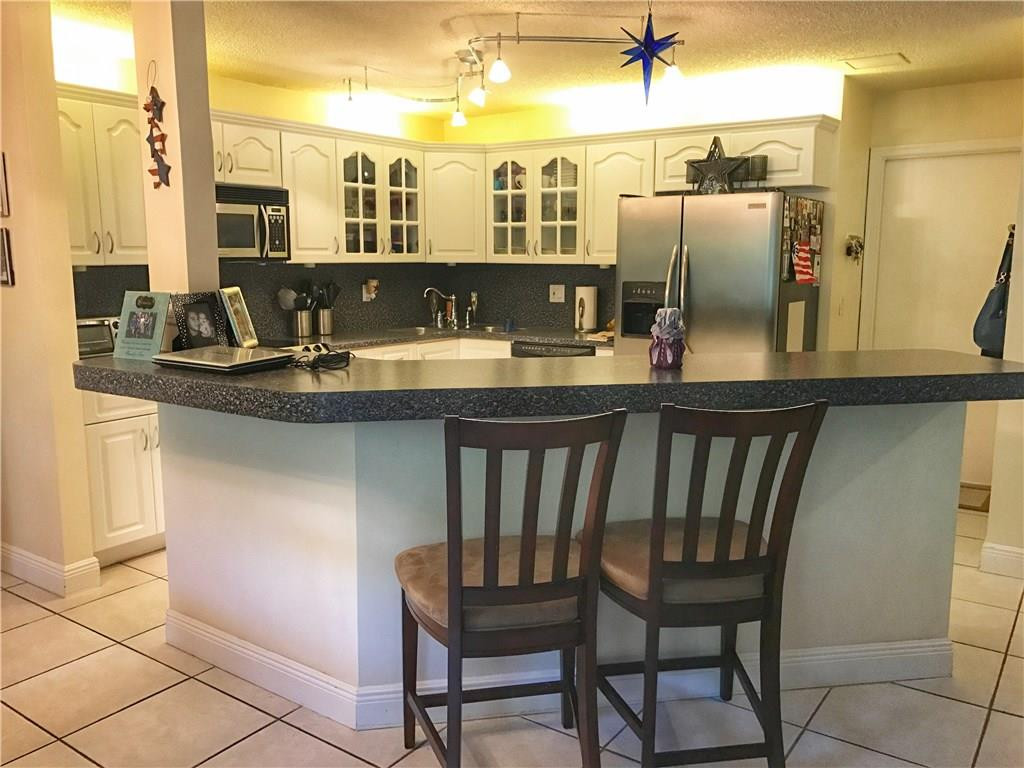 4907 Riverside Drive, Unit 401 Coral Springs, FL 33067 - Photo 4 of 35 Photo 4