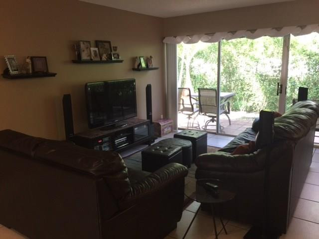 4907 Riverside Drive, Unit 401 Coral Springs, FL 33067 - Photo 7 of 35 Photo 7