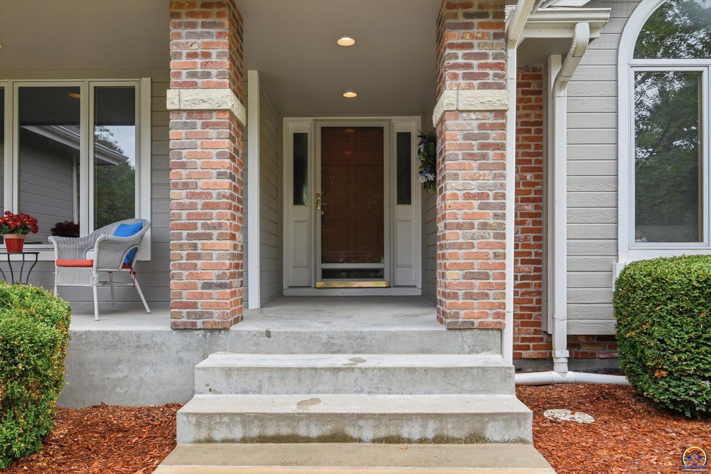 3240 Southwest Mowbray Road Topeka, KS 66614 - Photo 2 of 46