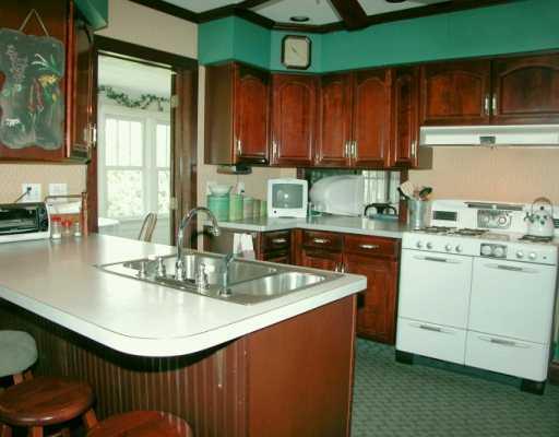 2317 Rochester Road Franklin Park, PA 15237 - Photo 2 of 8 Kitchen.