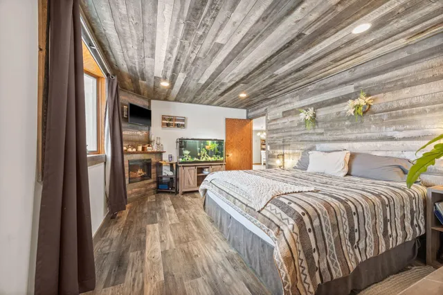 $450,000 | 16452 90th Street, Brownton, MN 55312