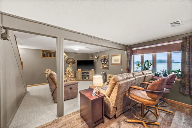 $450,000 | 16452 90th Street, Brownton, MN 55312