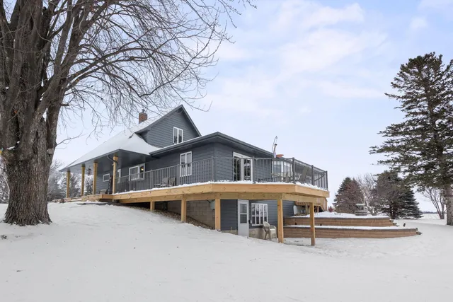 $450,000 | 16452 90th Street, Brownton, MN 55312