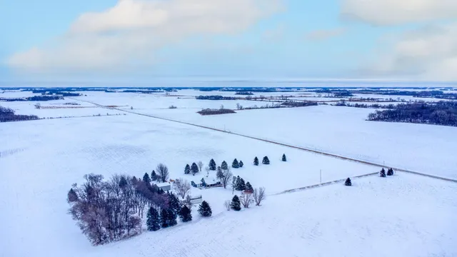 $450,000 | 16452 90th Street, Brownton, MN 55312