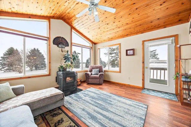 $450,000 | 16452 90th Street, Brownton, MN 55312