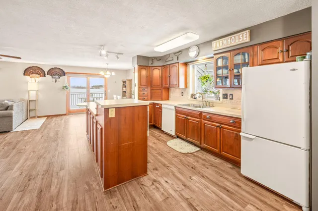 $450,000 | 16452 90th Street, Brownton, MN 55312