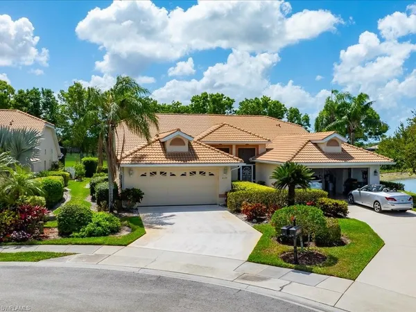 $479,900 | 8139 Palomino Drive, Unit 35, Naples, FL 34113