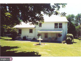 112 Dutton Mill Road Aston, PA 19014 - Photo 2 of 6