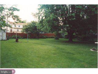 112 Dutton Mill Road Aston, PA 19014 - Photo 3 of 6