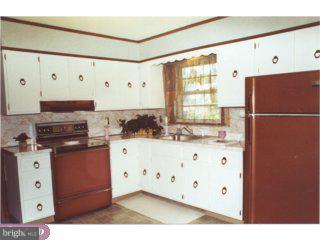112 Dutton Mill Road Aston, PA 19014 - Photo 5 of 6