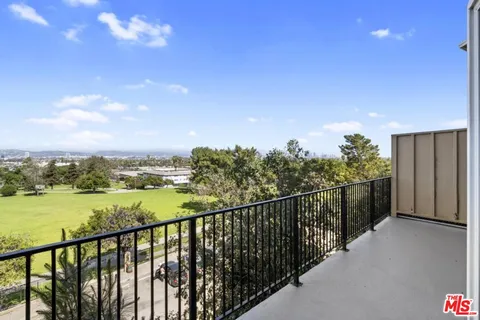 $745,000 | 4749 Don Ricardo Drive, Los Angeles, CA 90008
