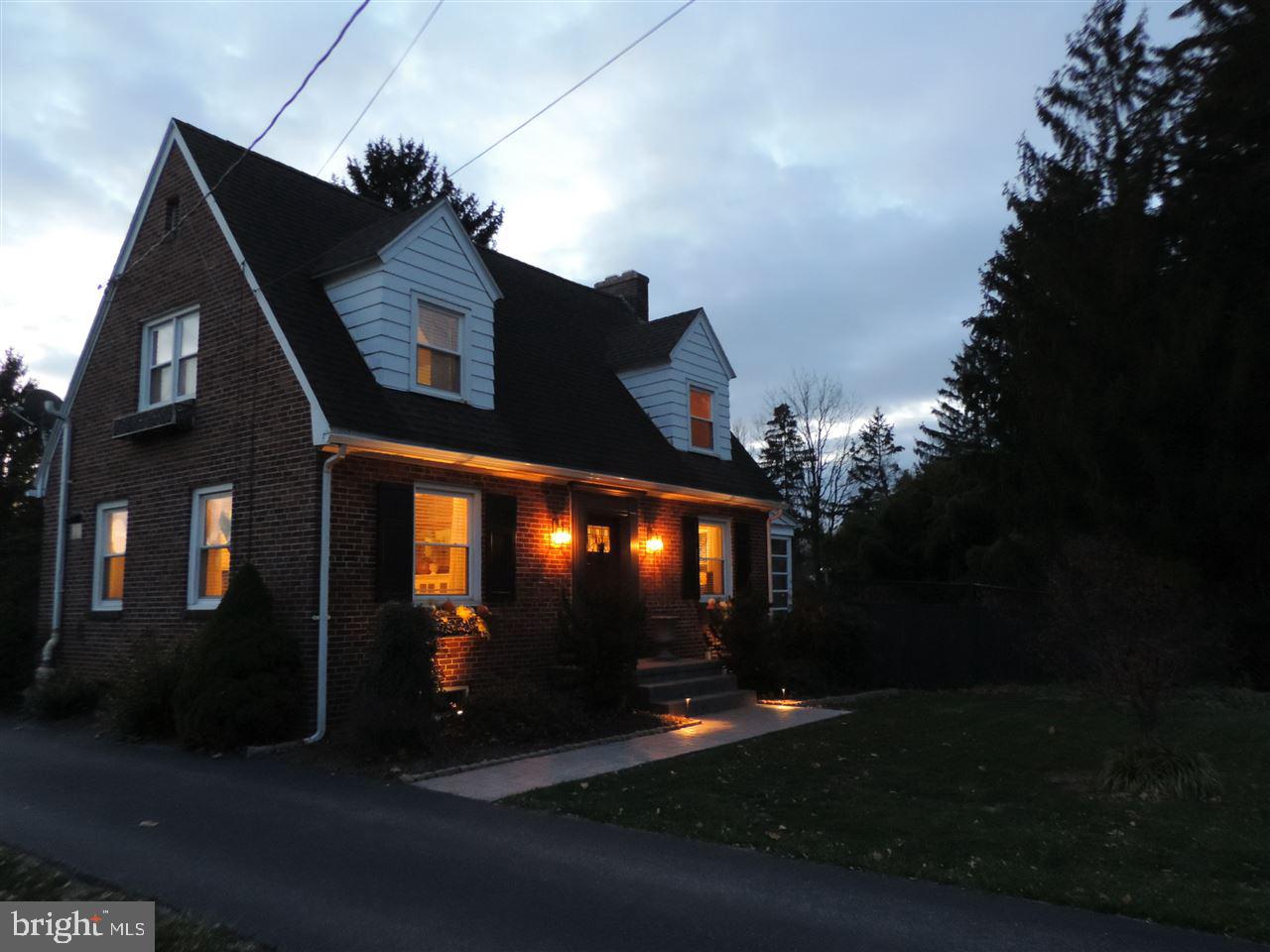 438 Locust Grove Road York, PA 17402 - Photo 2 of 36 Gallery Image 2