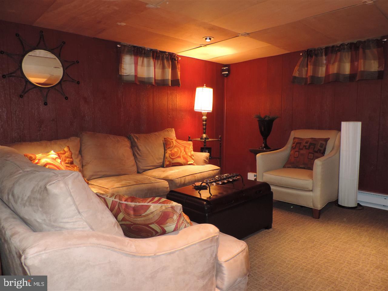 438 Locust Grove Road York, PA 17402 - Photo 14 of 36 Gallery Image 14